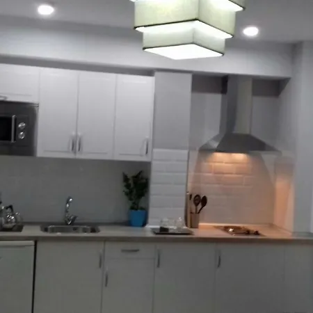 Pompeyos Apartment *